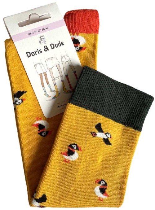 Knästrumpor av bambu Gold Puffin med ekologisk bomull, handkettlad tå från Doris & Dude