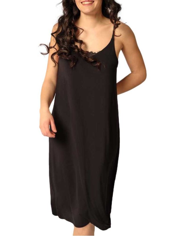 Nattlinne av bambu med spets från Skiny