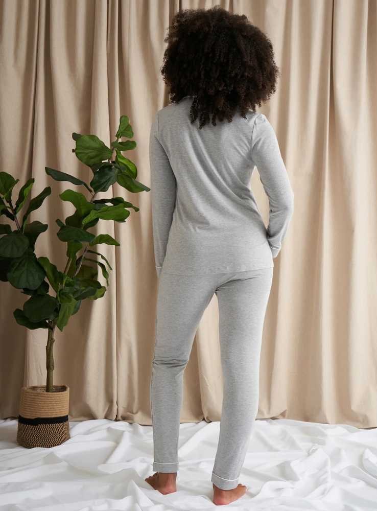 Pyjamas set av enfärgad grå bambu PY