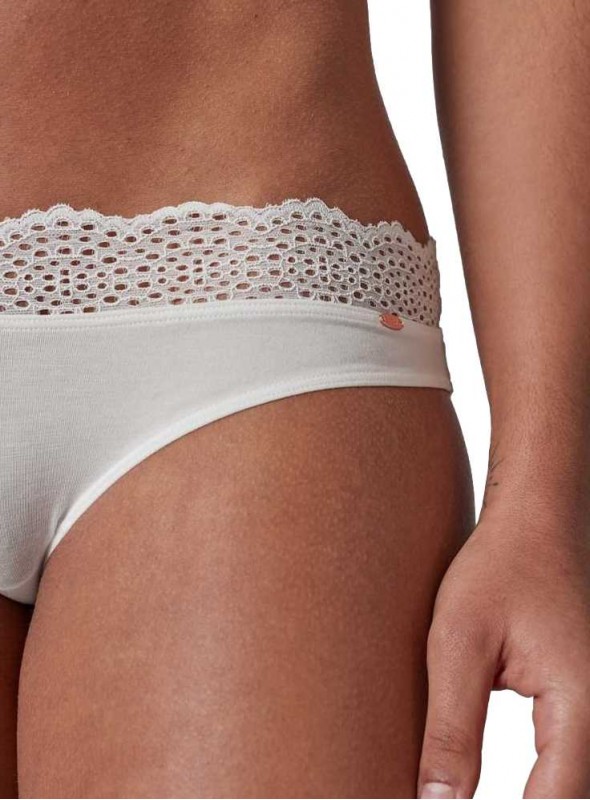 Bambu trosa med spetskant från Skiny